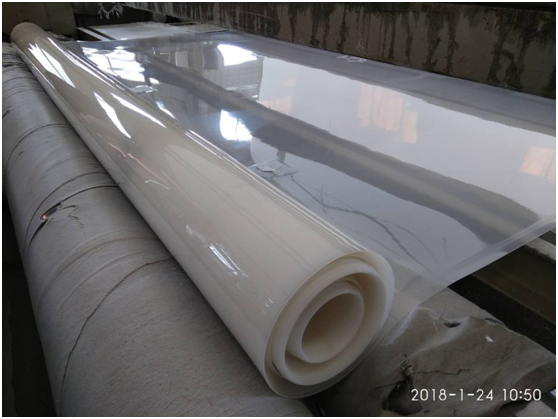 土工膜與周邊防滲漏連接設(shè)計