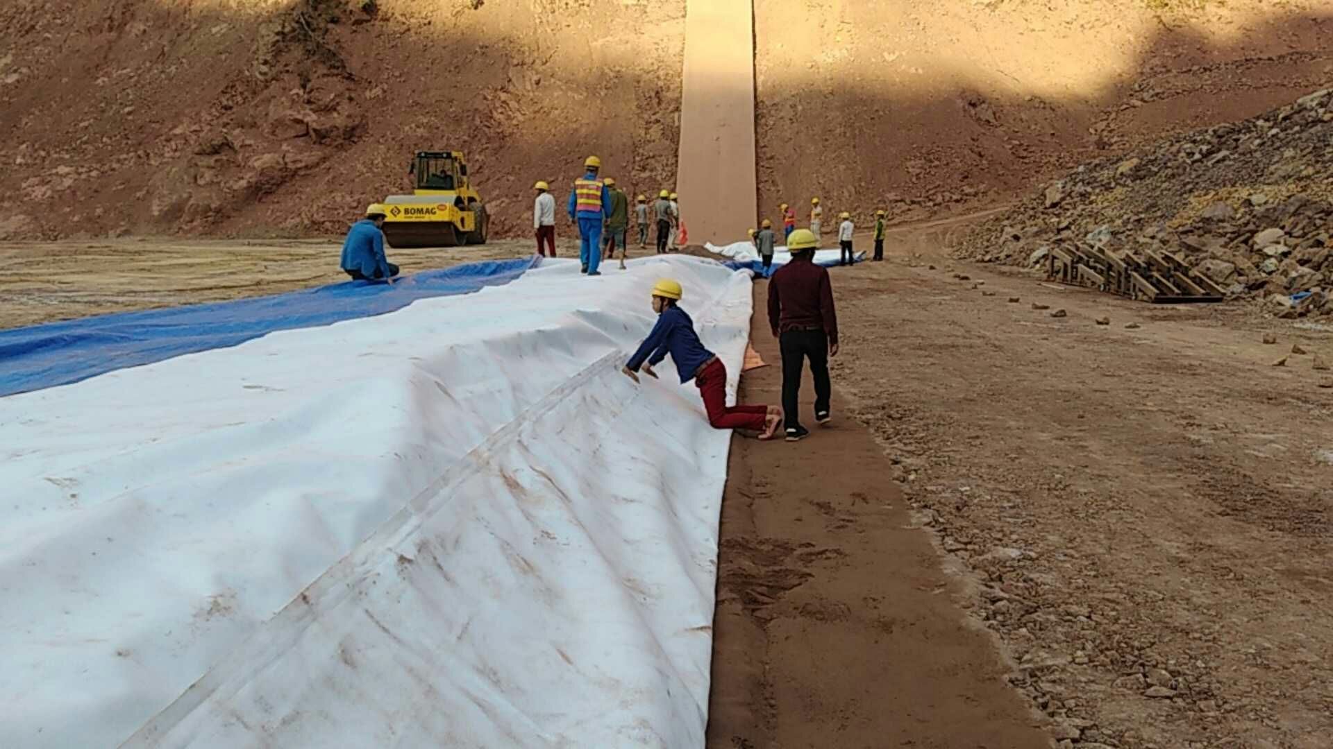 復合土工布施工案例