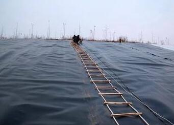 為您介紹連接土工膜防滲膜采取的步驟與后期的檢測(cè)施工