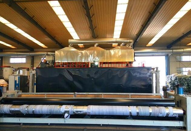 聚乙烯土工膜和聚氯乙烯土工膜哪個(gè)質(zhì)量比較穩(wěn)定？