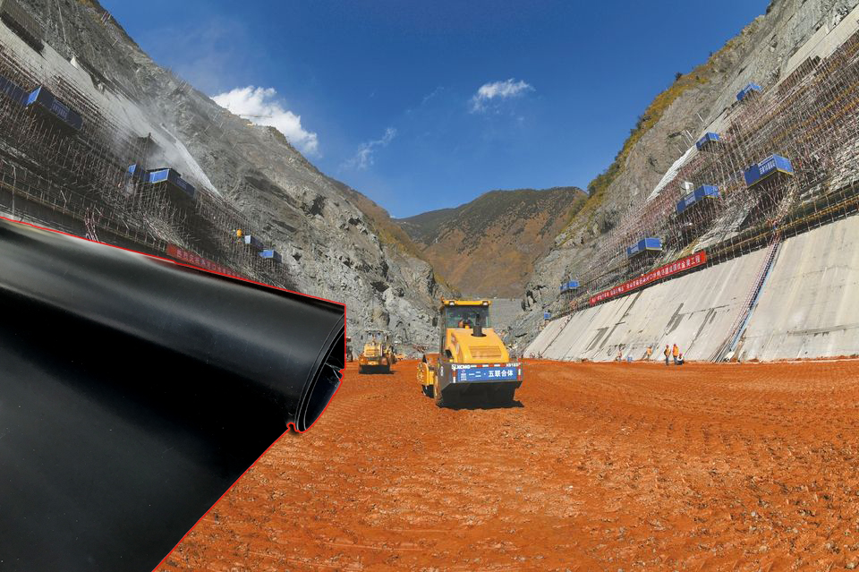 土石壩斜墻式鋪設土工膜防滲穩(wěn)定分析