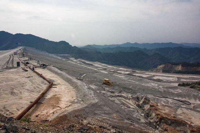 土工膜、土工網(wǎng)、土工織物在填埋場(chǎng)占用分量