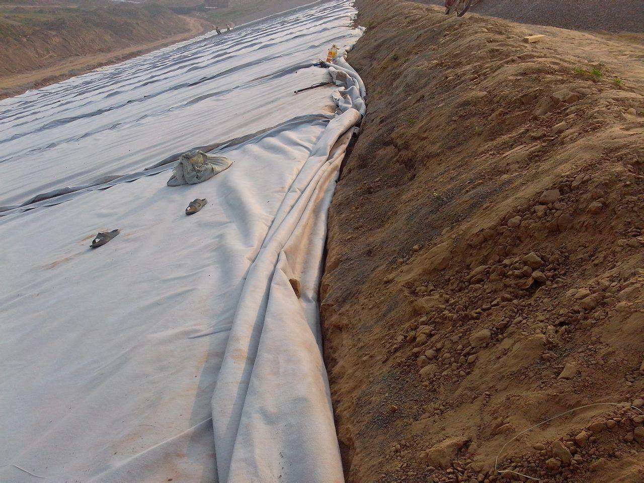 防水土工膜施工中技術(shù)質(zhì)量標(biāo)準(zhǔn)有哪些？