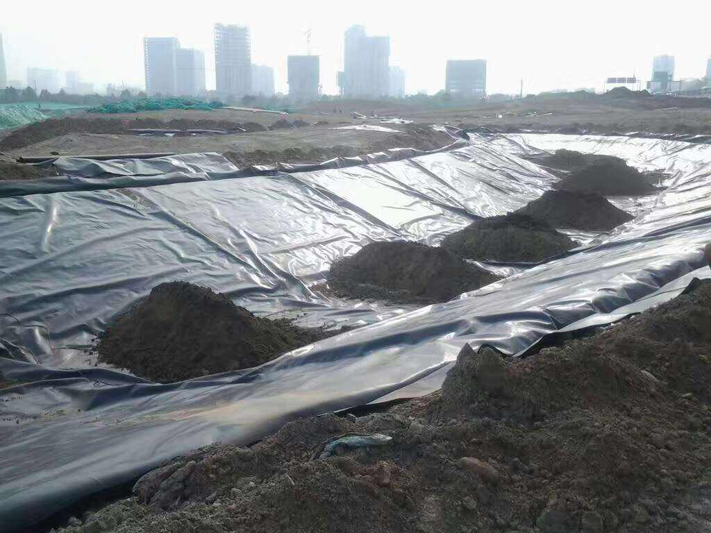 復(fù)合土工膜為什么不適合所有的景觀工程