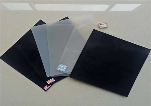 土工膜應(yīng)用時應(yīng)注意的問題產(chǎn)品質(zhì)量、鋪膜質(zhì)量及接縫處理