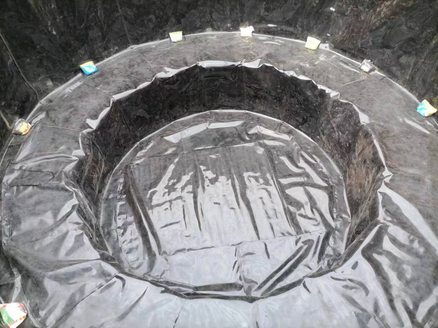 鋼筋混凝土水池無紡土工布及光面土工膜使用規(guī)格