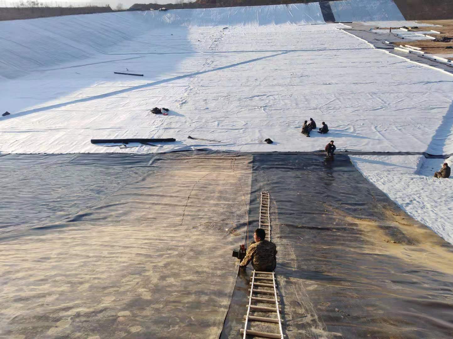 臨時(shí)覆蓋措施防治生產(chǎn)建設(shè)項(xiàng)目水土流失需要做好幾點(diǎn)?