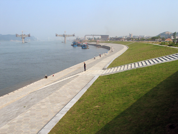 堤岸作為水域生態(tài)系統(tǒng)的重要組成部分有什么優(yōu)勢？