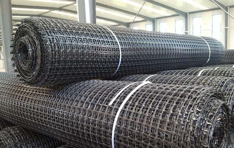 新舊路基結(jié)合部如何鋪設(shè)土工格柵？