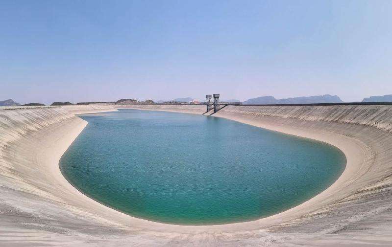 抽水蓄電站庫(kù)盆壩頂土工膜施工工藝